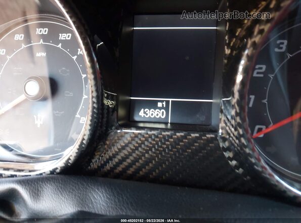 ZAM45VLA2G0175134 2016 MASERATI GRANTURISM Gray 360 interior view