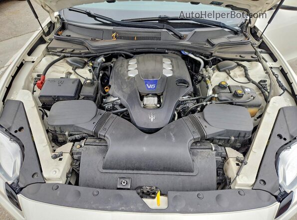 ZAM56RPA3G1184356 2016 MASERATI QUATTROPOR White Widok wnętrza z tyłu