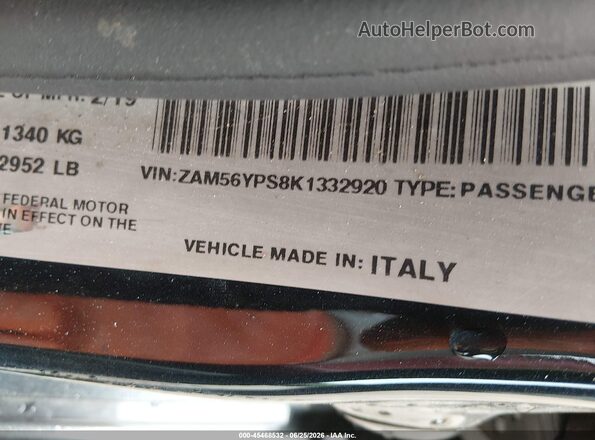 ZAM56YPS8K1332920 2019 MASERATI QUATTROPOR Black Engine compartment view