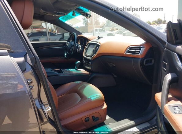 ZAM57RSA0G1189146 2016 MASERATI GHIBLI Gray Front interior view