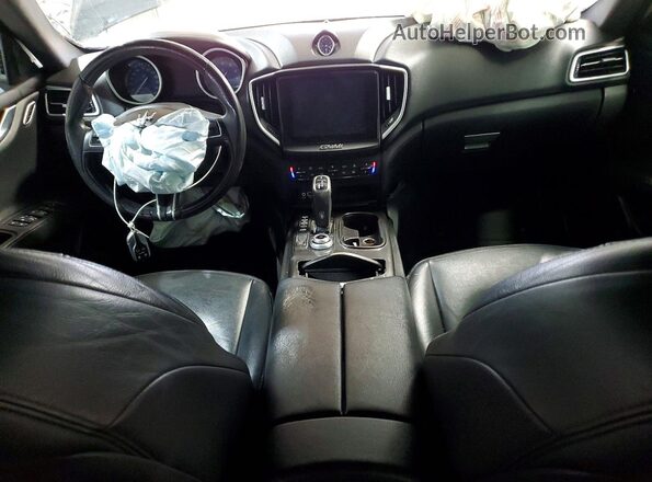 ZAM57XSA2L1345072 2020 MASERATI GHIBLI Black Vista del salpicadero