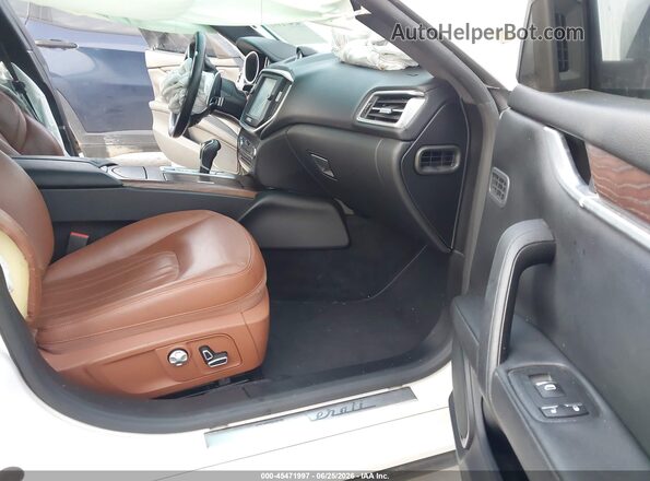 ZAM57XSA6G1167110 2016 MASERATI GHIBLI White Front interior view