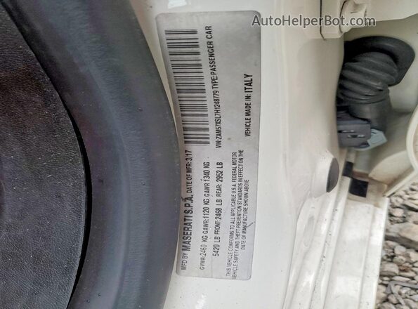 ZAM57XSL7H1248779 2017 MASERATI GHIBLI White Vista del compartimento del motor