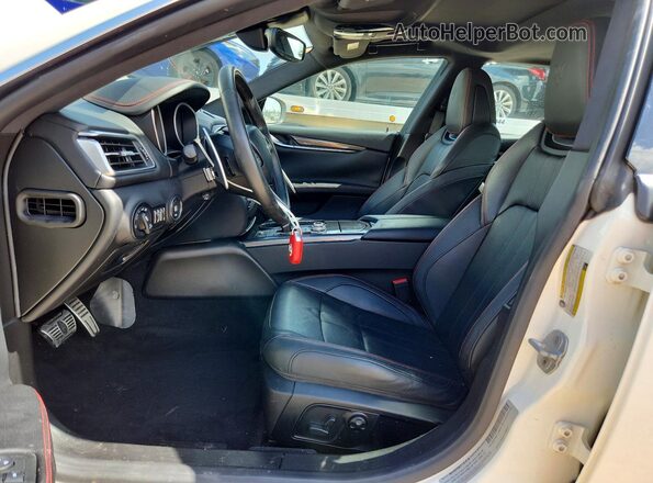 ZAM57XSS5J1290879 2018 MASERATI GHIBLI White Սալոնի դիմացի տեսք
