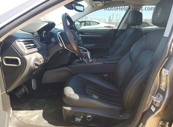 ZAM57YSM4N1388301 2022 MASERATI GHIBLI Silver Vista interior delantera