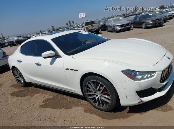 ZAM57YTA6J1287176 2018 MASERATI GHIBLI White Vista interior trasera