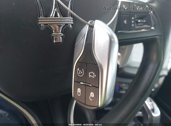 ZAM57YTS9L1343767 2020 MASERATI GHIBLI Gray Առջևի վահանակի տեսք