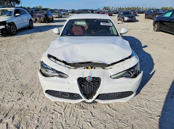 ZARFAEBN0J7593046 2018 ALFA ROMEO GIULIA White წინა ხედი