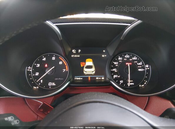 ZARFAECN0J7567920 2018 ALFA ROMEO GIULIA White Vista de los asientos traseros