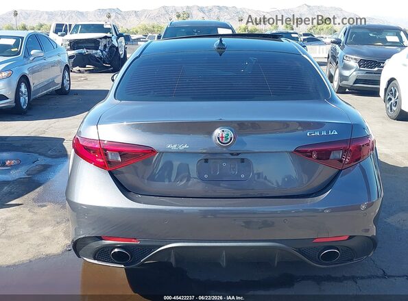 ZARFAECN8H7549949 2017 ALFA ROMEO GIULIA Gray 