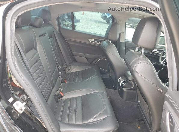 ZARFAECN8J7599479 2018 ALFA ROMEO GIULIA Black Հետևի նստատեղերի տեսք