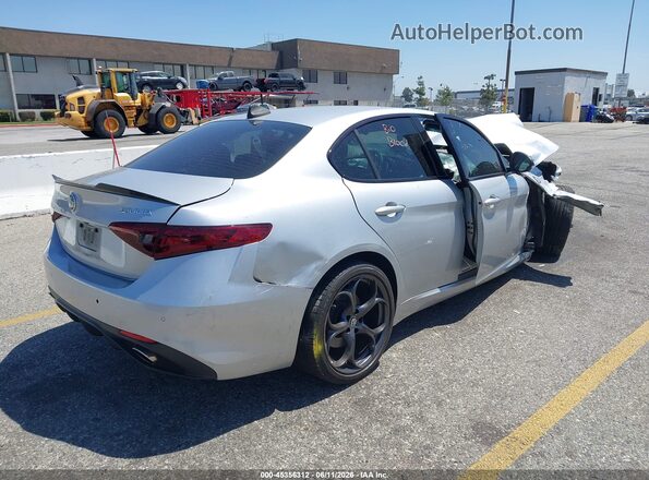 ZARFAECN9J7582951 2018 ALFA ROMEO GIULIA Silver Հետևի աջ
