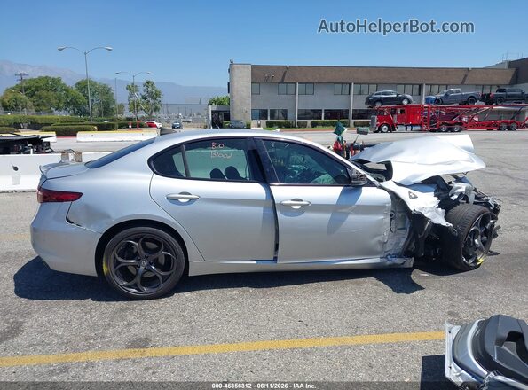 ZARFAECN9J7582951 2018 ALFA ROMEO GIULIA Silver Սարքավորումների վահանակի տեսք