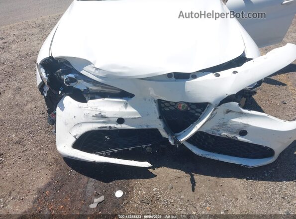 ZARFAECN9J7589477 2018 ALFA ROMEO GIULIA White Vista frontal