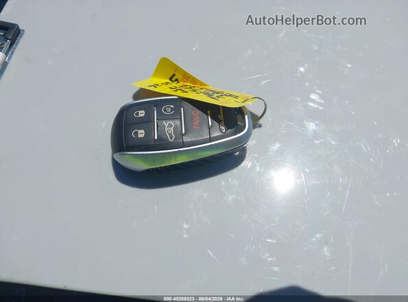 ZARFAECN9J7589477 2018 ALFA ROMEO GIULIA White Vista del salpicadero