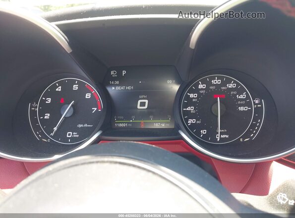 ZARFAECN9J7589477 2018 ALFA ROMEO GIULIA White Vista de los asientos traseros