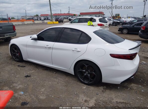 ZARFAECNXH7542257 2017 ALFA ROMEO GIULIA White Vista interior de 360 grados