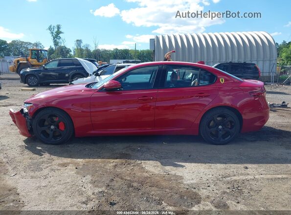 ZARFAEDN2H7539769 2017 ALFA ROMEO GIULIA Red 360 interior view