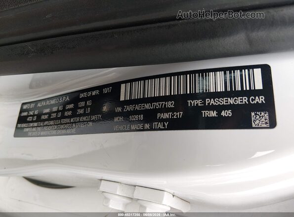 ZARFAEEN0J7577182 2018 ALFA ROMEO GIULIA White Вид підкапотного простору