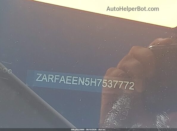 ZARFAEEN5H7537772 2017 ALFA ROMEO GIULIA White Widok komory silnika