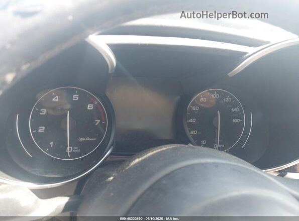 ZARFAEEN5H7537772 2017 ALFA ROMEO GIULIA White Widok tylnych siedzeń