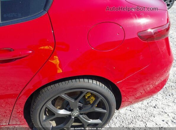 ZARFAMAN0L7626075 2020 ALFA ROMEO GIULIA Red Սալոնի հետևի տեսք