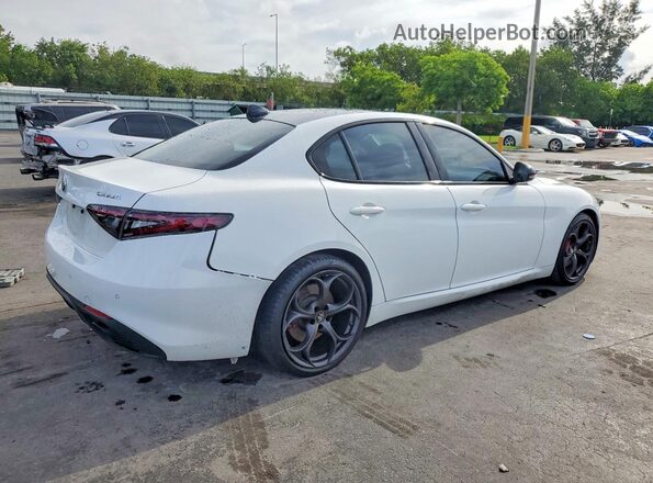ZARFAMAN1S7690124 2025 ALFA ROMEO GIULIA White Trasero derecho