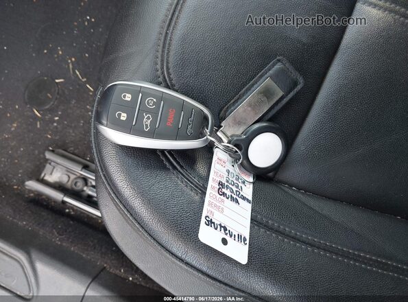 ZARFAMAN2M7644577 2021 ALFA ROMEO GIULIA Black Widok deski rozdzielczej