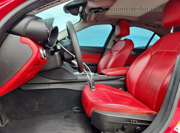 ZARFAMAN3L7631464 2020 ALFA ROMEO GIULIA Red Vista interior delantera