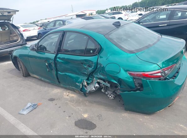 ZARFAMAN9S7689688 2025 ALFA ROMEO GIULIA Turquoise Vista interior trasera