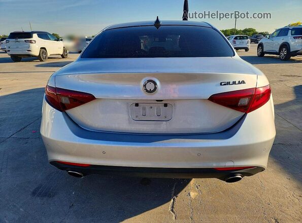 ZARFAMBN0M7639733 2021 ALFA ROMEO GIULIA Silver 