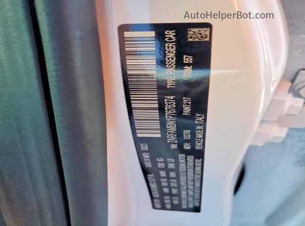 ZARFAMBN1P7676374 2023 ALFA ROMEO GIULIA White Вид підкапотного простору