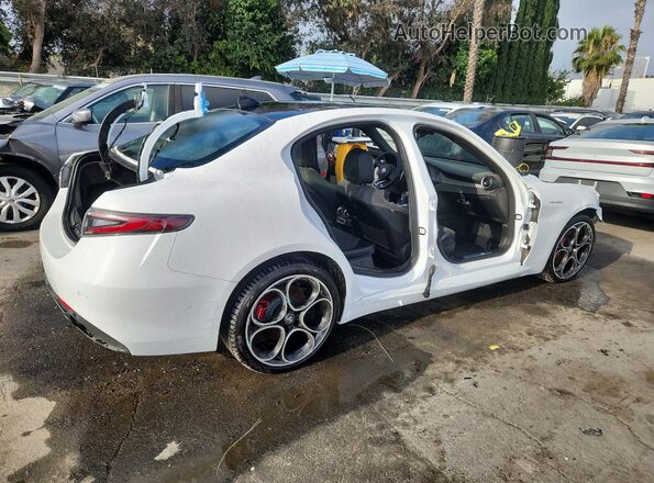 ZARFAMBN1R7683277 2024 ALFA ROMEO GIULIA White უკანა მარჯვენა