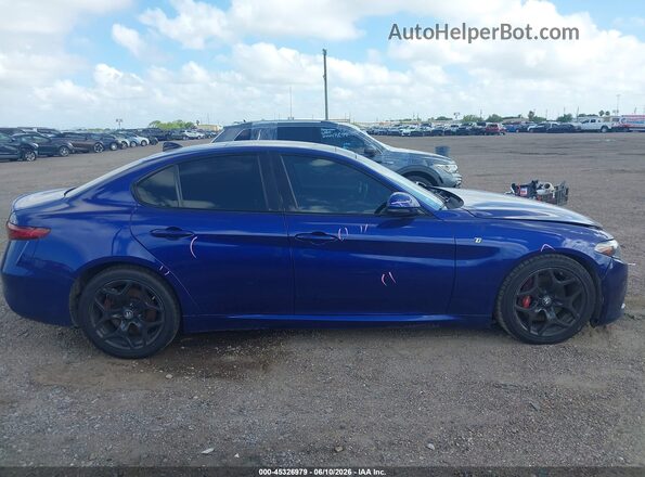 ZARFAMBN3N7662182 2022 ALFA ROMEO GIULIA Синий Вид задней части салона