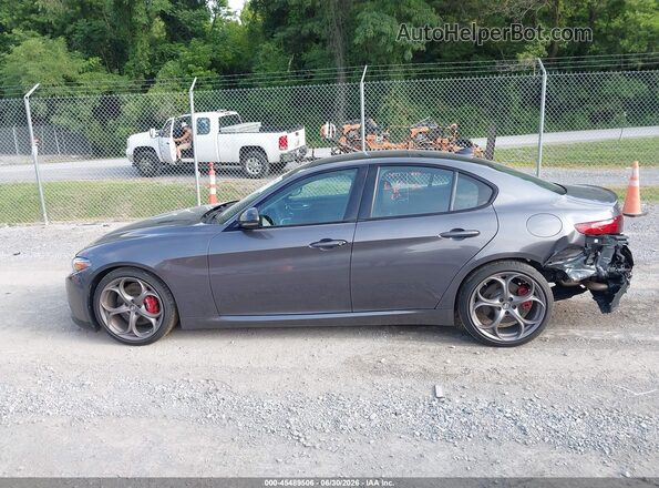ZARFAMBN4K7606148 2019 ALFA ROMEO GIULIA Черный Панорамный вид салона 360°