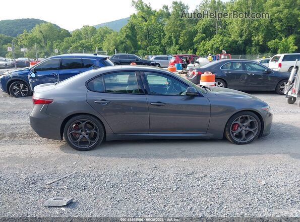 ZARFAMBN4K7606148 2019 ALFA ROMEO GIULIA Черный Вид задней части салона