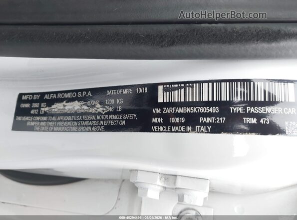 ZARFAMBN5K7605493 2019 ALFA ROMEO GIULIA White Engine compartment view