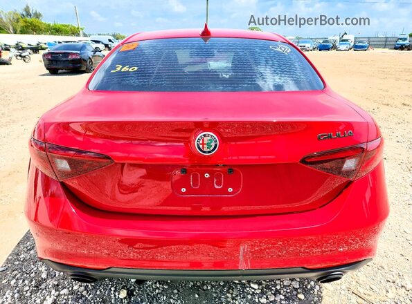 ZARFAMBN7L7631398 2020 ALFA ROMEO GIULIA Red Հետևի տեսք