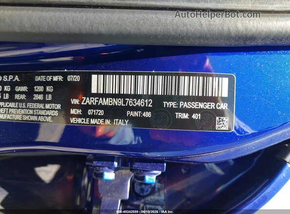 ZARFAMBN9L7634612 2020 ALFA ROMEO GIULIA Blue Vista del compartimento del motor