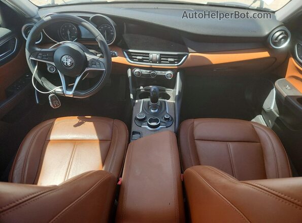 ZARFAMBNXK7616036 2019 ALFA ROMEO GIULIA White Вид панелі приладів