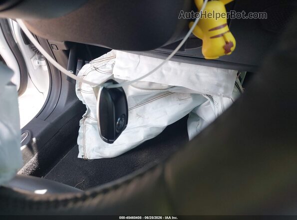 ZARFANBN0N7663733 2022 ALFA ROMEO GIULIA White Vista del salpicadero