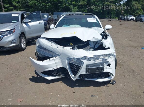 ZARFANBN0N7663733 2022 ALFA ROMEO GIULIA White Vista del cuadro de instrumentos