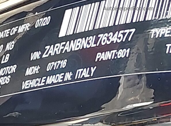 ZARFANBN3L7634577 2020 ALFA ROMEO GIULIA Black Widok komory silnika
