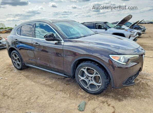 ZASFAKAN0J7C05198 2018 ALFA ROMEO STELVIO Brown Front right