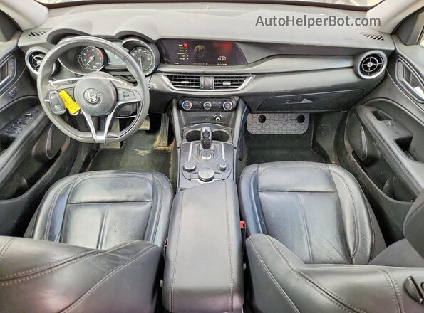 ZASFAKAN0J7C05198 2018 ALFA ROMEO STELVIO Brown Dashboard view