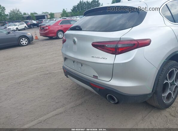 ZASFAKAN3J7B80779 2018 ALFA ROMEO STELVIO Серебряный 