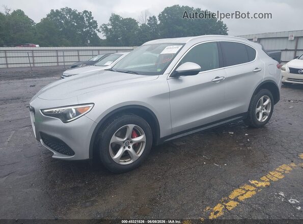 ZASFAKAN7J7B69008 2018 ALFA ROMEO STELVIO Silver Առջևի ձախ երեք քառորդ տեսարան
