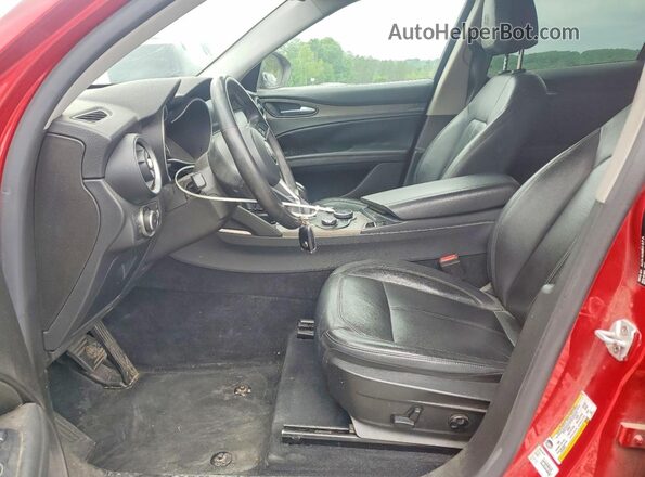 ZASFAKBN5J7B72391 2018 ALFA ROMEO STELVIO Красный Вид салона спереди