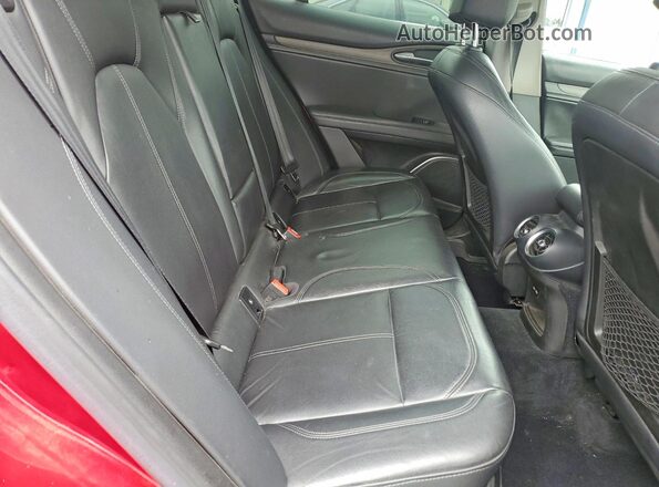 ZASFAKBN5J7B72391 2018 ALFA ROMEO STELVIO Красный Вид задней части салона
