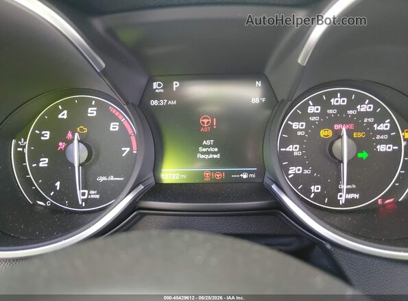 ZASFAKBN7J7B64373 2018 ALFA ROMEO STELVIO Красный Вид задних сидений